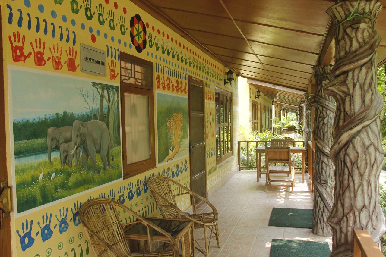 Rhino Land Jungle Lodge Саураха Экстерьер фото